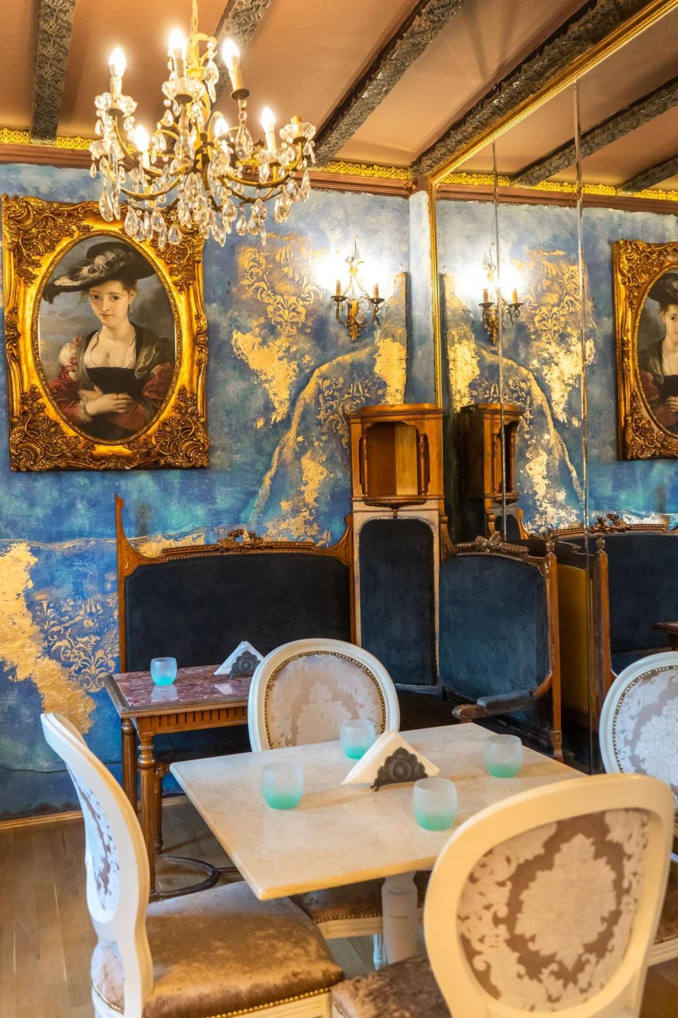 Conacul Coroanei Luxury Boutique Hotel Bukares Bagian luar foto