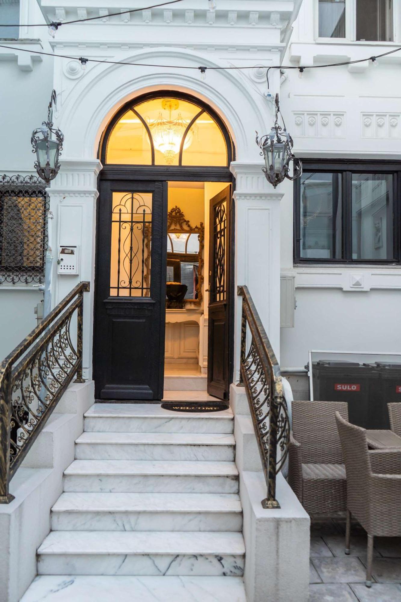 Conacul Coroanei Luxury Boutique Hotel Bukares Bagian luar foto