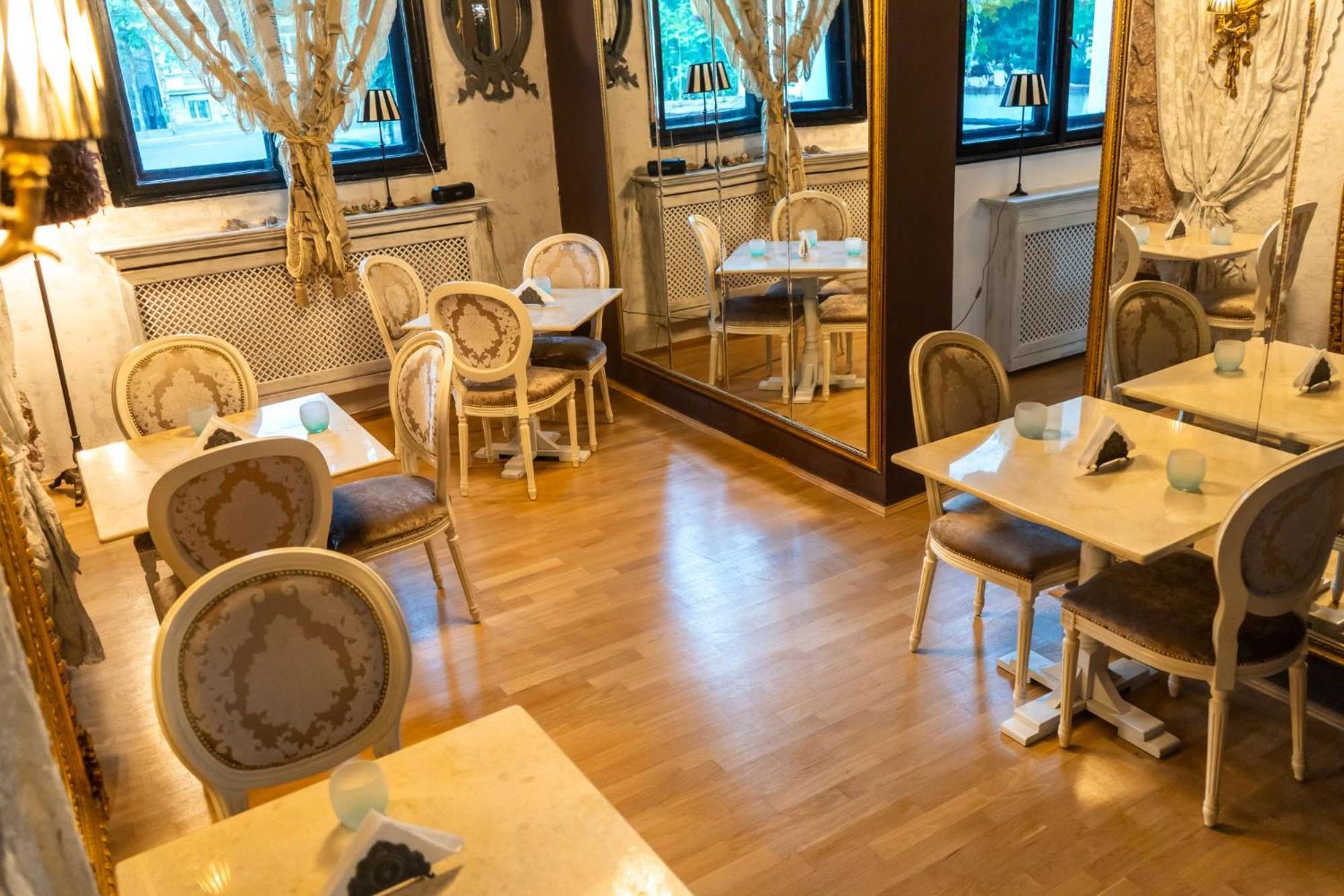 Conacul Coroanei Luxury Boutique Hotel Bukares Bagian luar foto