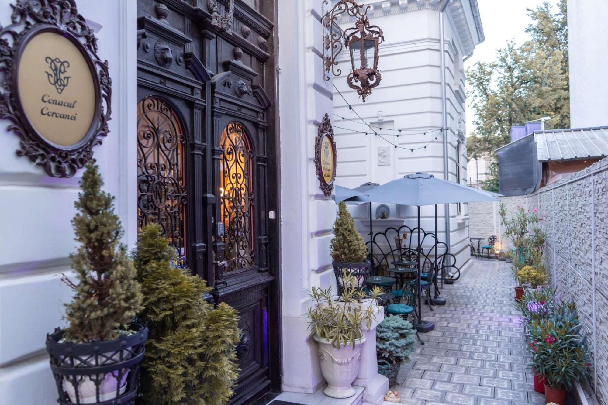 Conacul Coroanei Luxury Boutique Hotel Bukares Bagian luar foto