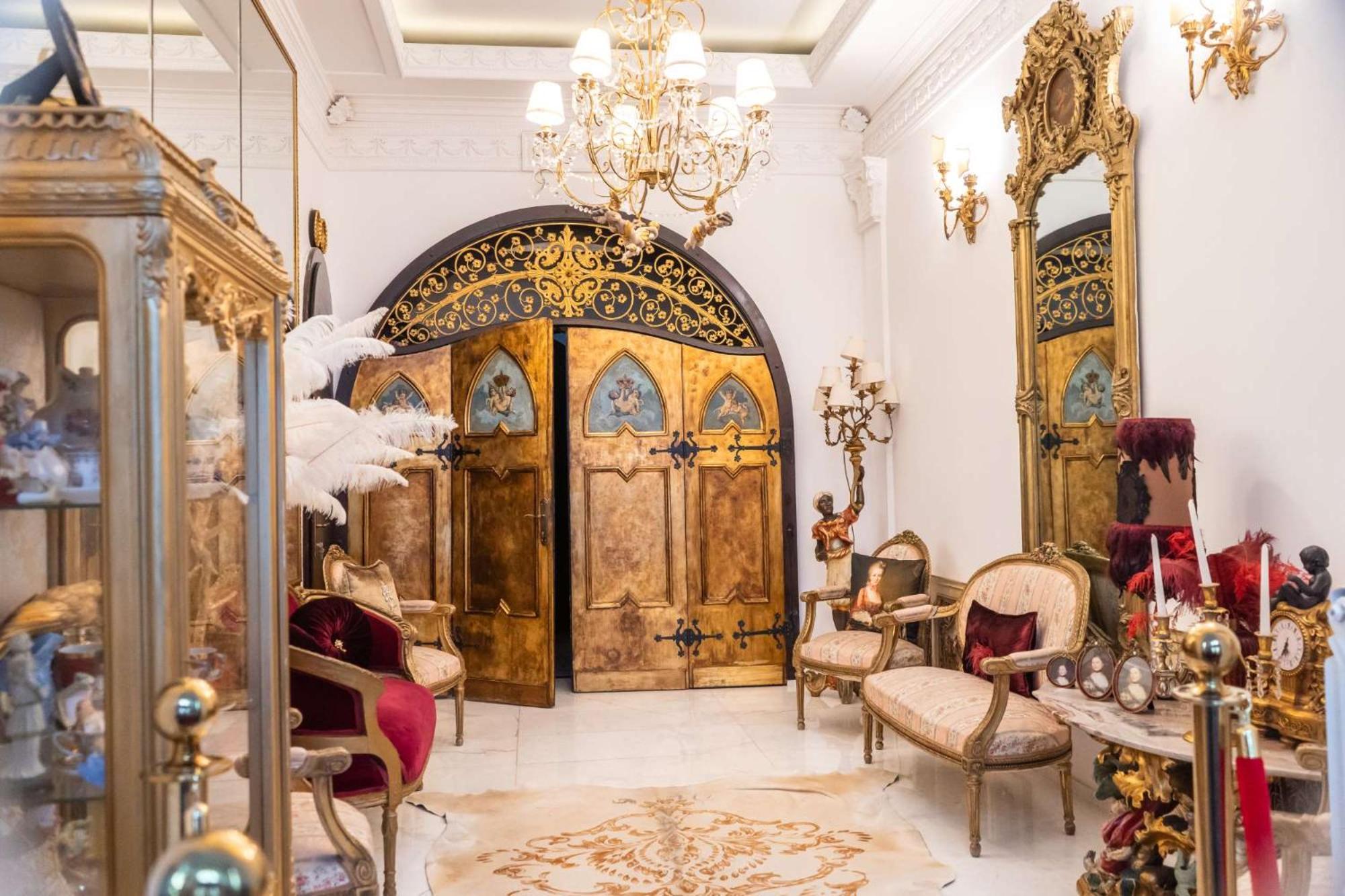 Conacul Coroanei Luxury Boutique Hotel Bukares Bagian luar foto