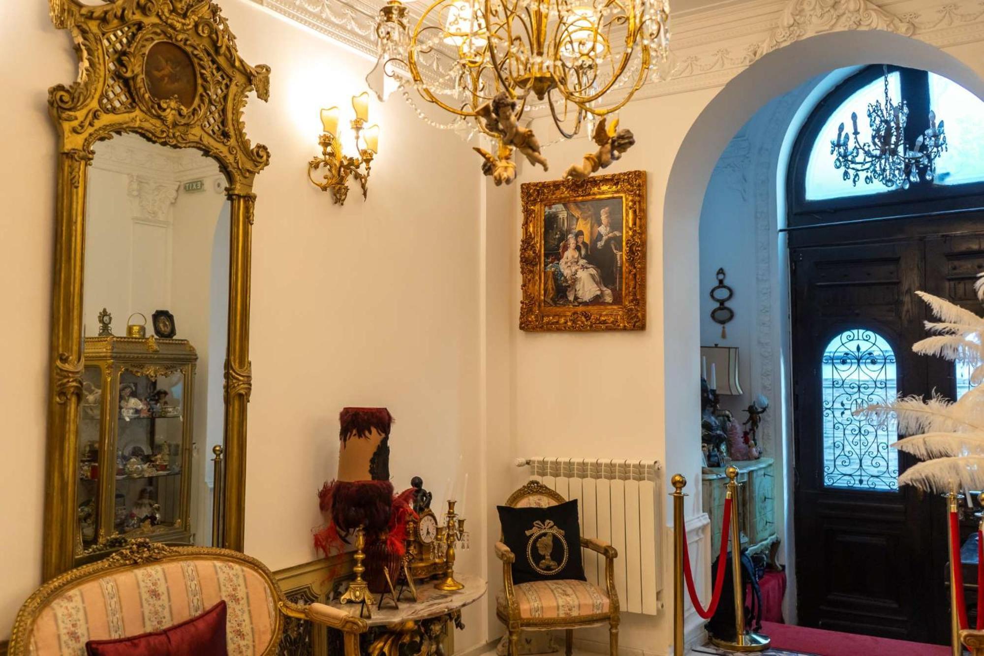 Conacul Coroanei Luxury Boutique Hotel Bukares Bagian luar foto