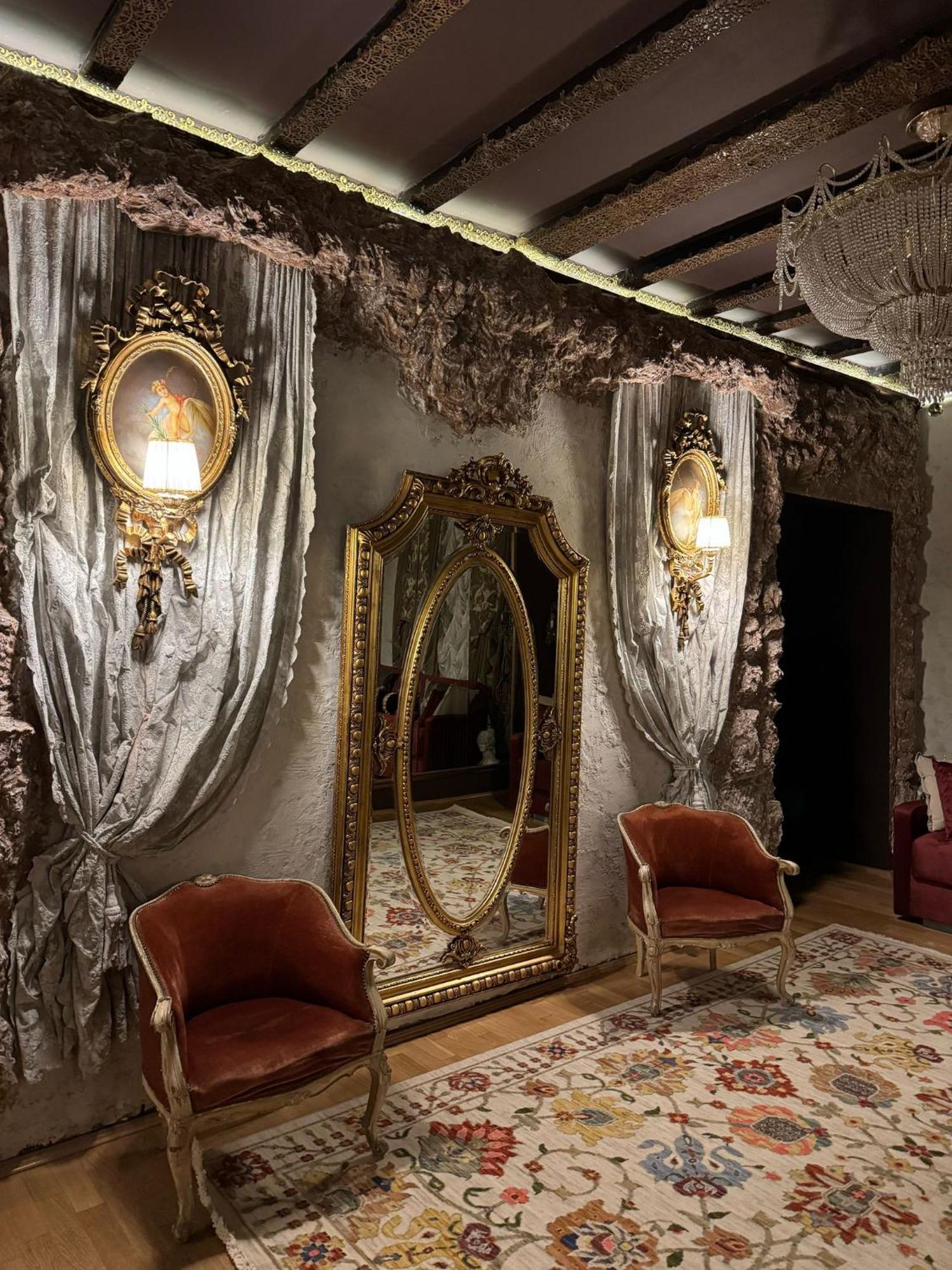 Conacul Coroanei Luxury Boutique Hotel Bukares Bagian luar foto